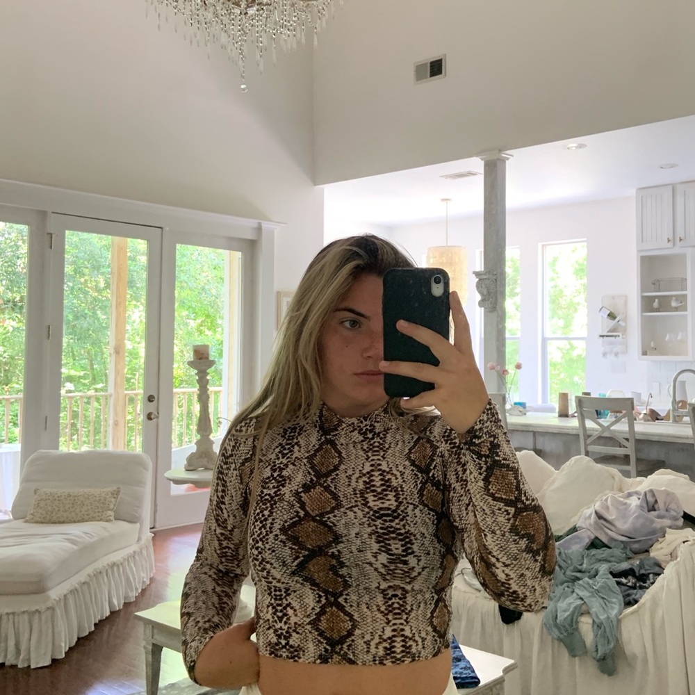 High neck long sleeve cropped snake skin top